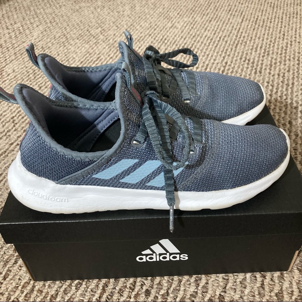 Adidas Cloudfoam Women’s Running Shoes Size 7